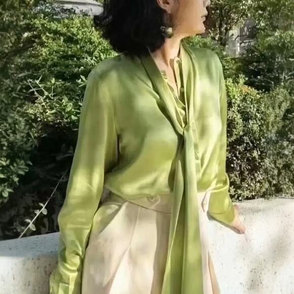 Gucci Lime Green Silk Tie Neck Blouse Size 36 - Picture 1 of 7